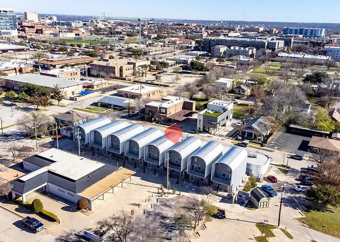 Walk To Magnolia District - Above Dining And Shops